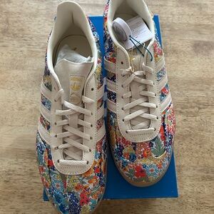 Adidas Women's Floral Sneakers - Gazelle Liberty London JP5309